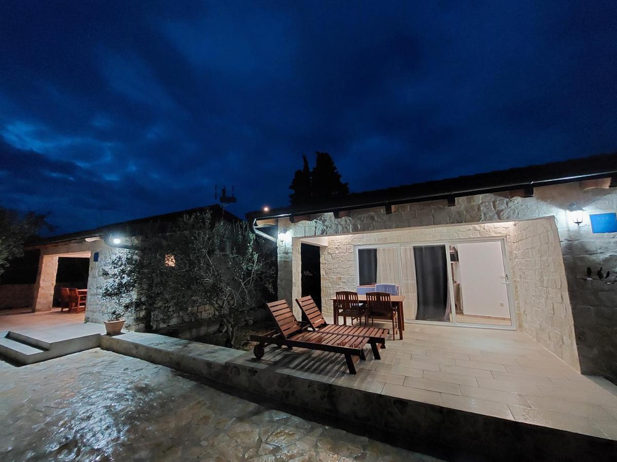 Apartmani Morovi Dvori Drage Dış mekan fotoğraf