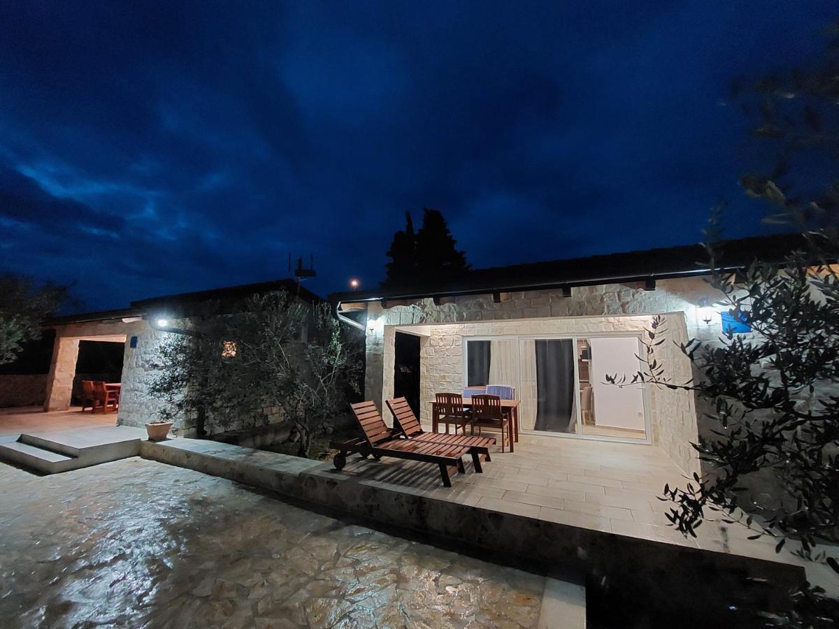 Apartmani Morovi Dvori Drage Dış mekan fotoğraf